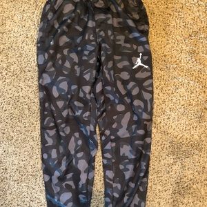 Jordan camo joggers sz small